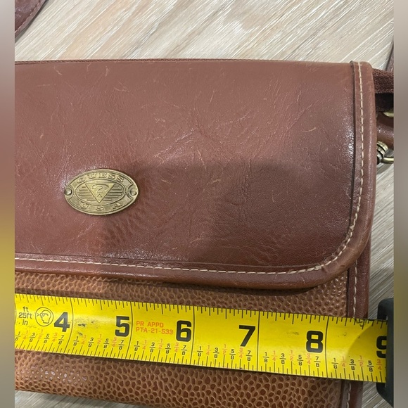 Vintage Guess Brown Leather Toiletry Bag - Picture 7 of 12